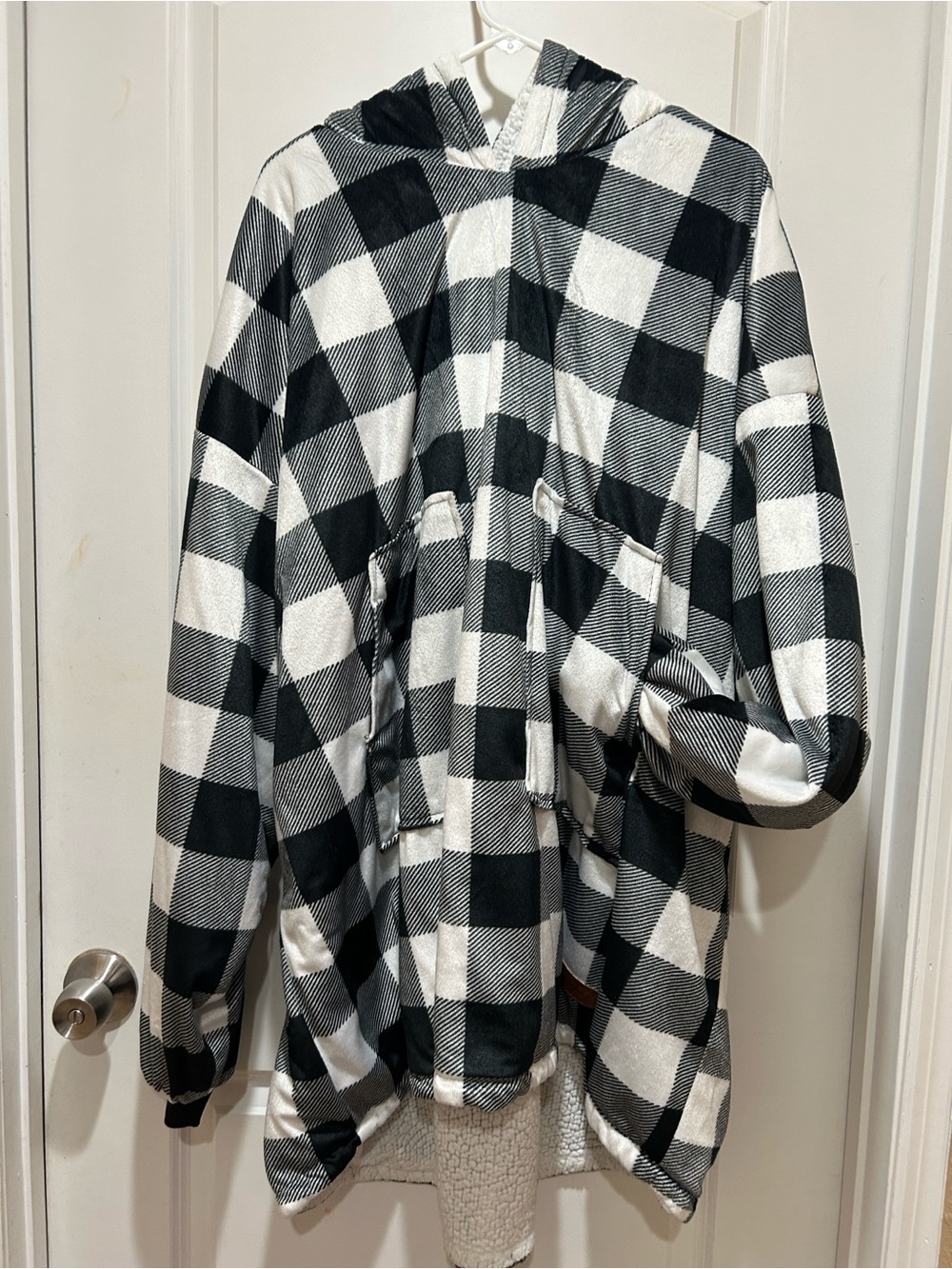 Cozy Kids Black & White Buffalo Plaid Hooded Jacket
